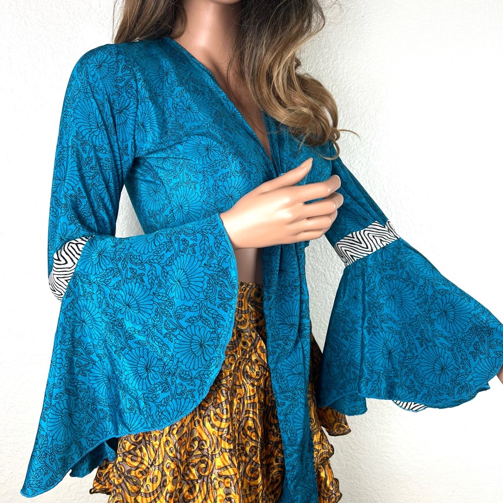 70s Inspired Bell Sleeves Front Tie Shirt